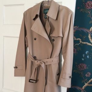 Ralph Lauren Classic Trench Coat in size M